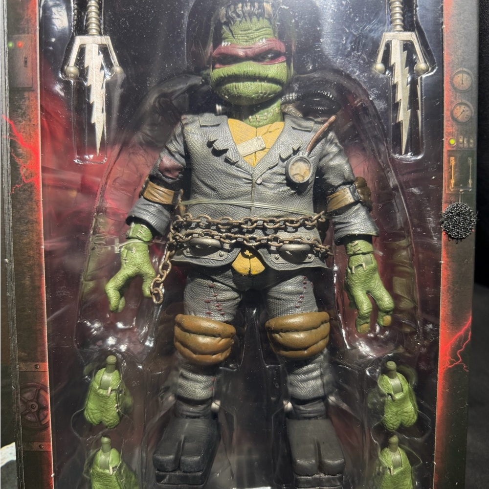 Stealth Ninja Action Figure with Green and Black Suit